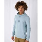 Organic Inspire Hooded Herren Sweatshirt in Hellblau, getragen von Model vor weißem Hintergrund