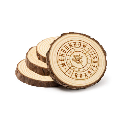 4er-Untersetzer-Set aus Kiefernholz inkl. persönlicher Gravur