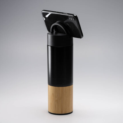 Doppelwandige Thermosflasche aus Edelstahl mit Bambusdetail inkl. persönlicher